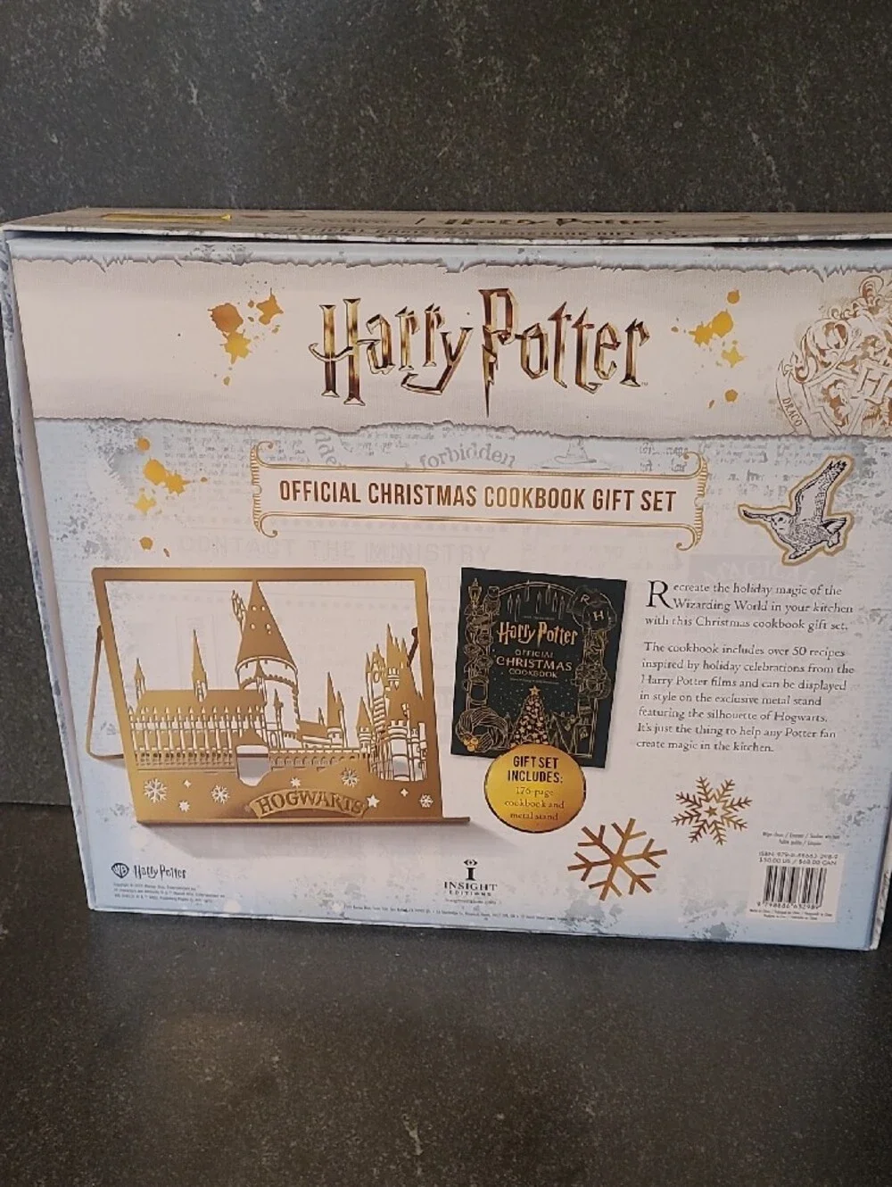 Warner Bros. Green and Gold Hogwarts Pop-Up Art Print